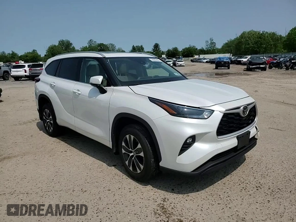2022 Toyota Highlander XLE with VIN 5TDGZRBH1NS164177, listed as a Copart auction lot 58965595 with 72,284 mi miles and Salvage title. Bid and sale history available at DreamBid. Image 14.