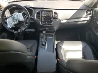 2020 Volvo XC90 Momentum z VIN YV4102PK3L1571551, wystawiony jako Copart lot #57989225 z przebiegiem 48 633 mil mil oraz Szkoda całkowita • Salvage title. Historia ofert i sprzedaży dostępna na DreamBid. Obrazek 8.