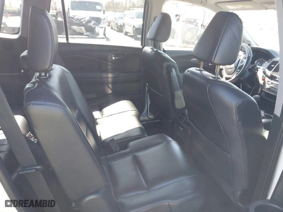 2017 Honda Pilot EX-L with VIN 5FNYF5H56HB048081, listed as a IAAI auction lot 41781054 with 124,450 mi miles. Bid and sale history available at carsss.com. Image 8.