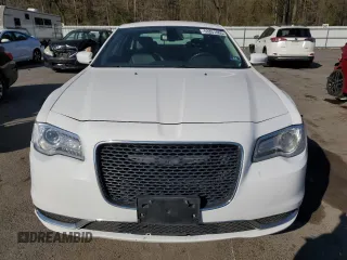 2015 Chrysler 300 Limited with VIN 2C3CCAAG8FH929612, listed as a Copart auction lot 53851005 with 146,326 mi miles and Clean Title. Bid and sale history available at DreamBid. Image 5.