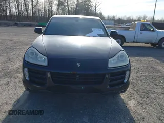 2010 Porsche Cayenne z VIN WP1AA2AP1ALA01214, wystawiony jako IAAI lot #41714362 z przebiegiem Nie podano mil oraz . Historia ofert i sprzedaży dostępna na DreamBid. Obrazek 11.