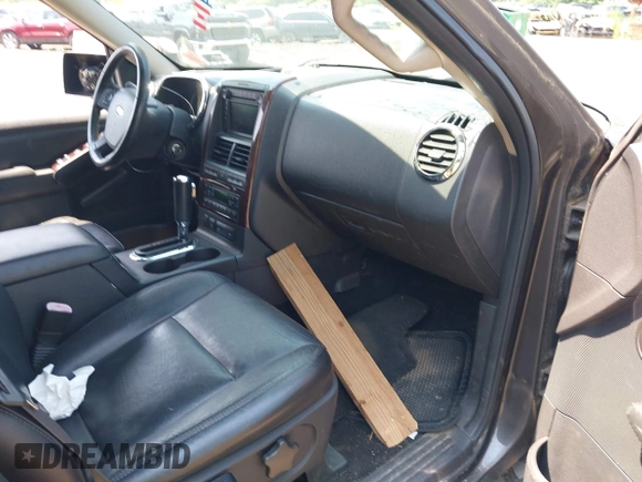2007 Ford Explorer Limited с VIN 1FMEU75847UB86612, выставлен на аукционе IAAI как лот 42493791 с пробегом 130 082 миль миль и . История ставок и продаж доступна на DreamBid. Изображение 5.