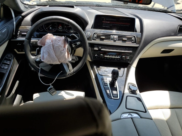 2019 BMW 6 Series 650i with VIN WBA6D4C54KGA01093, listed as a Copart auction lot 61496984 with 23,951 mi miles and Salvage Title. Bid and sale history available at carsss.com. Image 8.
