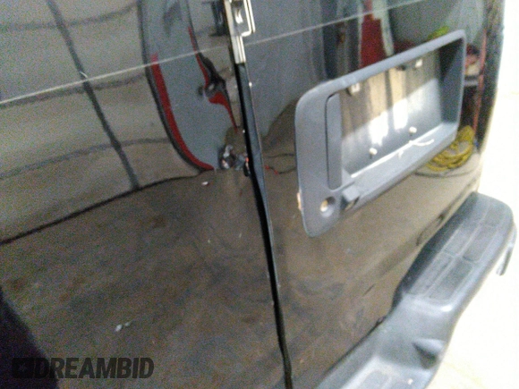 2018 Chevrolet Express Cargo Van with VIN 1GCWGAFP5J1185884, listed as a IAAI auction lot 40386466 with 1 mi miles. Bid and sale history available at carsss.com. Image 6.