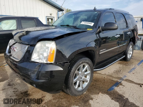 2011 GMC Yukon Denali with VIN 1GKS2EEF1BR327295, listed as a Copart auction lot 71555544 with 212,362 mi miles and Salvage Title. Bid and sale history available at carsss.com. Image 1.