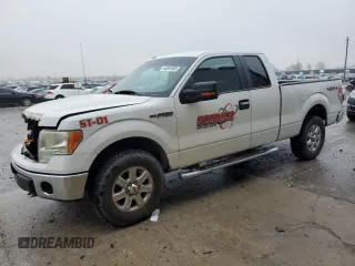 2014 Ford F-150 XL with VIN 1FTFX1EF2EFC92988, listed as a Copart auction lot 44261055 with 235,903 mi miles and Salvage title. Bid and sale history available at DreamBid. Image 1.
