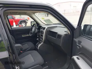 2008 Jeep Patriot Sport with VIN 1J8FT28W48D772388, listed as a IAAI auction lot 42141998 with 190,229 mi miles and . Bid and sale history available at DreamBid. Image 5.