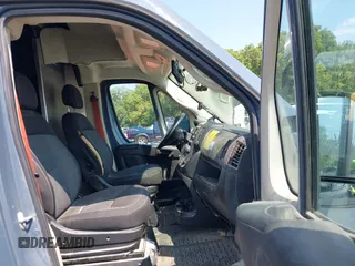 2020 Ram ProMaster Cargo with VIN 3C6URVJG0LE116933, listed as a IAAI auction lot 40093979 with 80,726 mi miles and . Bid and sale history available at carsss.com. Image 5.