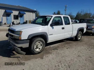 2003 Chevrolet Silverado 2500 LT with VIN 1GCGK29UX3Z197057, listed as a Copart auction lot 47125995 with 139,990 mi miles and Salvage Title. Bid and sale history available at carsss.com. Image 1.