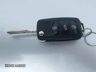 2013 Volkswagen Golf w/Conv & Sunroof с VIN WVWDB7AJ0DW138541, выставлен на аукционе IAAI как лот 42173133 с пробегом 44 910 миль миль и . История ставок и продаж доступна на DreamBid. Изображение 11.