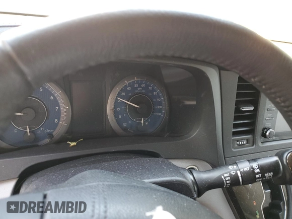 2018 Toyota Sienna XLE Auto Access Seat с VIN 5TDYZ3DC7JS905865, выставлен на аукционе Copart как лот 62263995 с пробегом Не указан миль и Списание • Salvage title. История ставок и продаж доступна на DreamBid. Изображение 9.
