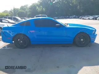 2014 Ford Mustang V6 с VIN 1ZVBP8AM0E5210769, выставлен на аукционе IAAI как лот 42537314 с пробегом 181 368 миль миль и . История ставок и продаж доступна на DreamBid. Изображение 13.