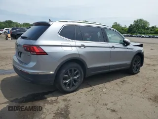2024 Volkswagen Tiguan SE with VIN 3VVMB7AXXRM074795, listed as a Copart auction lot 58084575 with 17,852 mi miles and Salvage title. Bid and sale history available at DreamBid. Image 3.