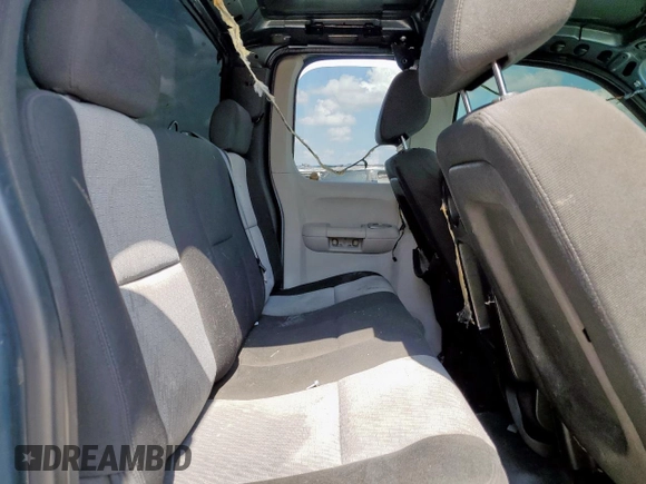 2008 GMC Sierra 1500 Work Truck z VIN 1GTEC19X68Z177792, wystawiony jako Copart lot #60791545 z przebiegiem 167 807 mil mil oraz Szkoda całkowita • Salvage title. Historia ofert i sprzedaży dostępna na DreamBid. Obrazek 10.