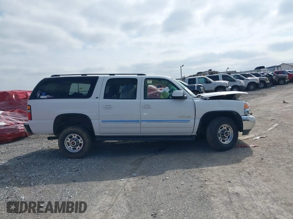 2005 GMC Yukon XL SLT with VIN 3GKGK26GX5G100493, listed as a IAAI auction lot 40961026 with 1 mi miles. Bid and sale history available at carsss.com. Image 13.