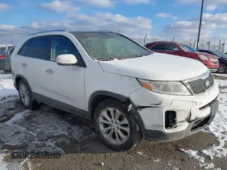 2014 Kia Sorento EX with VIN 5XYKU4A72EG430694, listed as a IAAI auction lot 41376621 with 93,400 mi miles and . Bid and sale history available at DreamBid. Image 1.