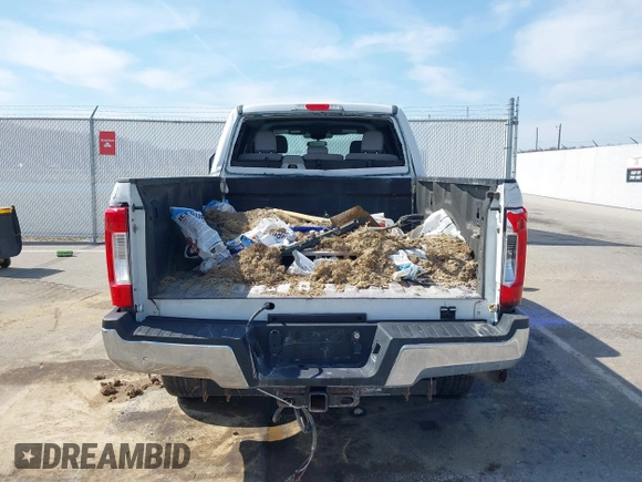 2017 Ford F-250 Lariat с VIN 1FT7W2B61HEC00975, выставлен на аукционе IAAI как лот 41722767 с пробегом 72 663 миль миль и . История ставок и продаж доступна на DreamBid. Изображение 16.