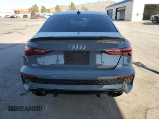 2024 Audi RS 3 z VIN WUAG4DGY5RA910632, wystawiony jako Copart lot #73668904 z przebiegiem 2487 mil mil oraz Szkody całkowita. Historia ofert i sprzedaży dostępna na DreamBid. Obrazek 6.