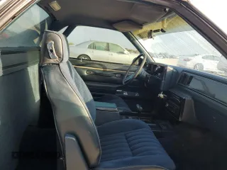 1987 Chevrolet El Camino z VIN 3GCCW80H0HS913572, wystawiony jako Copart lot #78243204 z przebiegiem 34 386 mil mil oraz Szkoda całkowita • Salvage title. Historia ofert i sprzedaży dostępna na DreamBid. Obrazek 10.