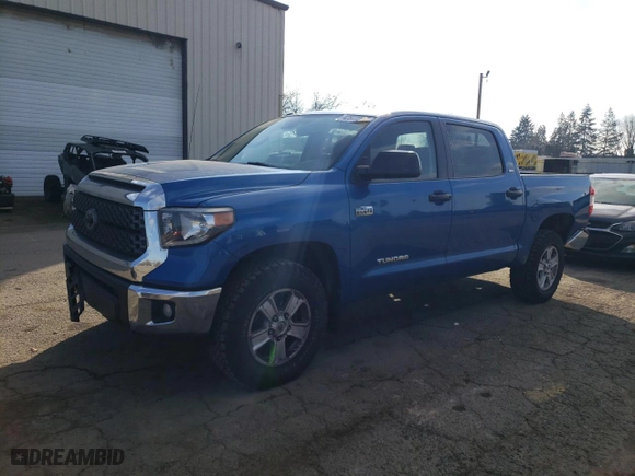 2018 Toyota Tundra 4WD SR5 with VIN 5TFDY5F12JX733246, listed as a Copart auction lot 42577225 with 92,618 mi miles and Salvage Title. Bid and sale history available at carsss.com. Image 1.