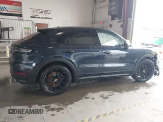 2024 Porsche Cayenne z VIN WP1BA2AY3RDA52863, wystawiony jako IAAI lot #42317622 z przebiegiem Nie podano mil oraz . Historia ofert i sprzedaży dostępna na DreamBid. Obrazek 13.
