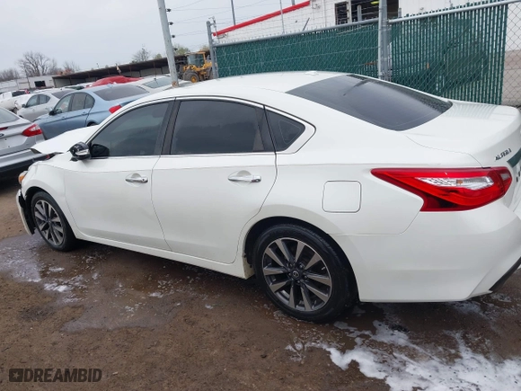 2016 Nissan Altima 2.5 SL with VIN 1N4AL3AP5GC137636, listed as a IAAI auction lot 42026036 with 149,231 mi miles. Bid and sale history available at carsss.com. Image 14.
