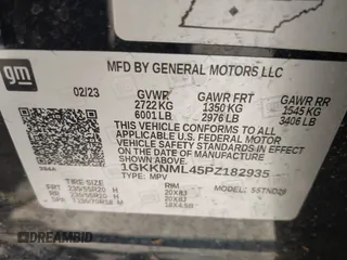 2023 GMC Acadia SLT z VIN 1GKKNML45PZ182935, wystawiony jako IAAI lot #42014235 z przebiegiem 73 070 mil mil oraz . Historia ofert i sprzedaży dostępna na DreamBid. Obrazek 9.
