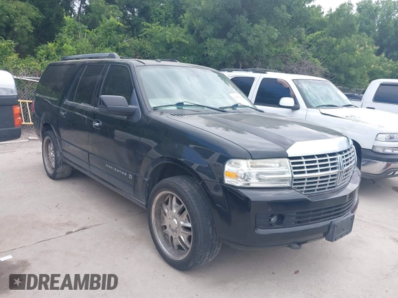 2012 Lincoln Navigator z VIN 5LMJJ3H58CEL01179, wystawiony jako IAAI lot #42445163 z przebiegiem 155 528 mil mil oraz . Historia ofert i sprzedaży dostępna na DreamBid. Obrazek 1.