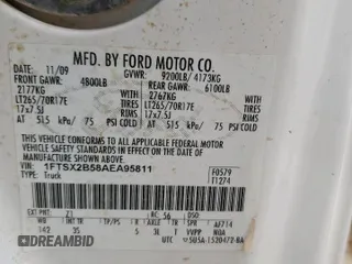 2010 Ford F-250 XL z VIN 1FTSX2B58AEA95811, wystawiony jako Copart lot #57290265 z przebiegiem 251 281 mil mil oraz Tytuł czysty. Historia ofert i sprzedaży dostępna na DreamBid. Obrazek 12.