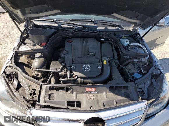 2012 Mercedes-Benz C 250 Sport z VIN WDDGF4HB1CA651815, wystawiony jako Copart lot #62311975 z przebiegiem 80 577 mil mil oraz Szkoda całkowita • Salvage title. Historia ofert i sprzedaży dostępna na DreamBid. Obrazek 11.