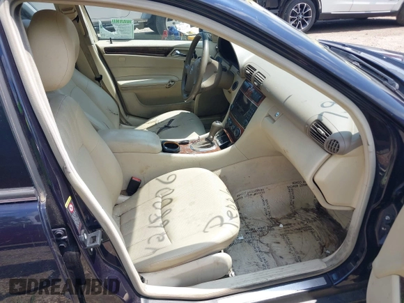 2007 Mercedes-Benz C 280 Luxury z VIN WDBRF92H57F901125, wystawiony jako IAAI lot #42680069 z przebiegiem 157 727 mil mil oraz . Historia ofert i sprzedaży dostępna na DreamBid. Obrazek 5.