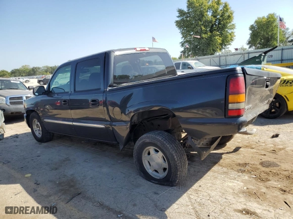 2004 GMC Sierra 1500 Crew Cab SLE with VIN 2GTEC13T241362382, listed as a Copart auction lot 74641124 with 147,379 mi miles and Salvage Title. Bid and sale history available at carsss.com. Image 2.