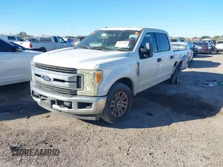 2019 Ford Super Duty F-250 SRW XL with VIN 1FT7W2A61KEG05954, listed as a IAAI auction lot 40849760 with 191,581 mi miles. Bid and sale history available at carsss.com. Image 17.