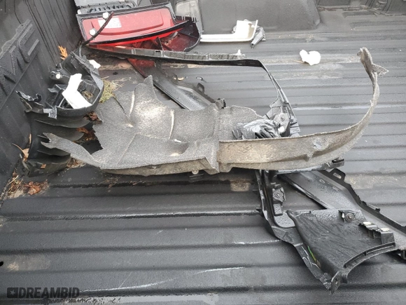2019 GMC Sierra 1500 SLT with VIN 3GTU9DEL2KG205383, listed as a Copart auction lot 86866304 with 112,207 mi miles and Salvage Title. Bid and sale history available at carsss.com. Image 13.