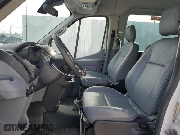 2016 Ford Transit XL z VIN 1FMZK1CM2GKA66128, wystawiony jako Copart lot #85919464 z przebiegiem 124 449 mil mil oraz Czysty tytuł • Clean title. Historia ofert i sprzedaży dostępna na DreamBid. Obrazek 7.