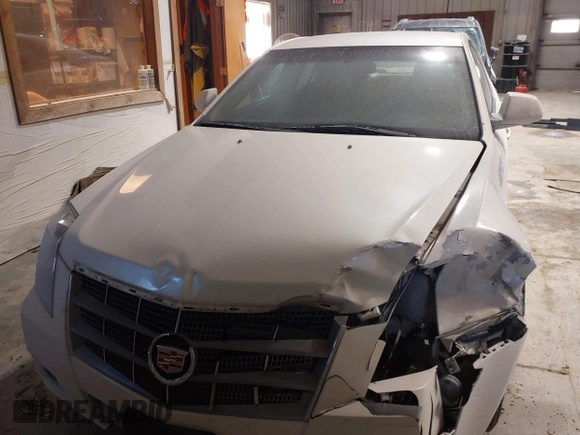 2010 Cadillac CTS Performance with VIN 1G6DL5EV4A0148571, listed as a IAAI auction lot 41380340 with 152,309 mi miles. Bid and sale history available at carsss.com. Image 12.