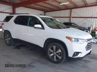 2021 Chevrolet Traverse LT z VIN 1GNERHKW8MJ232171, wystawiony jako IAAI lot #42269142 z przebiegiem 88 830 mil mil oraz . Historia ofert i sprzedaży dostępna na DreamBid. Obrazek 1.