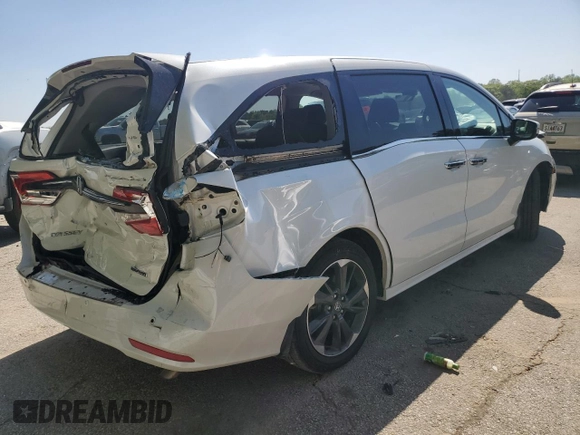 2022 Honda Odyssey Touring with VIN 5FNRL6H8XNB501482, listed as a Copart auction lot 52148875 with 32,568 mi miles and Salvage title. Bid and sale history available at DreamBid. Image 3.