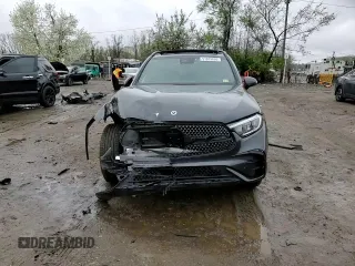 2025 Mercedes-Benz GLC 300 z VIN W1NKM4HB7SF260981, wystawiony jako Copart lot #51979695 z przebiegiem 4 881 mil mil oraz Szkoda całkowita • Salvage title. Historia ofert i sprzedaży dostępna na DreamBid. Obrazek 12.