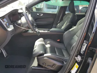2021 Volvo XC60 R-Design z VIN YV4A22RM9M1887255, wystawiony jako Copart lot #49190384 z przebiegiem 38 905 mil mil oraz Szkoda całkowita • Salvage title. Historia ofert i sprzedaży dostępna na DreamBid. Obrazek 7.