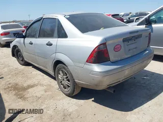 2006 Ford Focus S with VIN 1FAHP34N26W136163, listed as a IAAI auction lot 41775984 with 232,857 mi miles and . Bid and sale history available at carsss.com. Image 3.