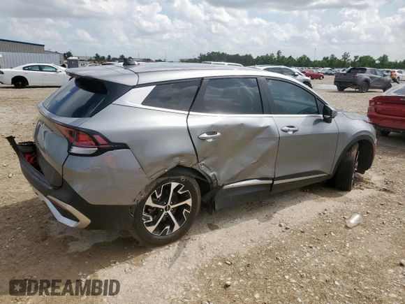 2024 Kia Sportage EX with VIN KNDPV3DFXR7289652, listed as a Copart auction lot 61652555 with 16,986 mi miles and Salvage title. Bid and sale history available at DreamBid. Image 3.