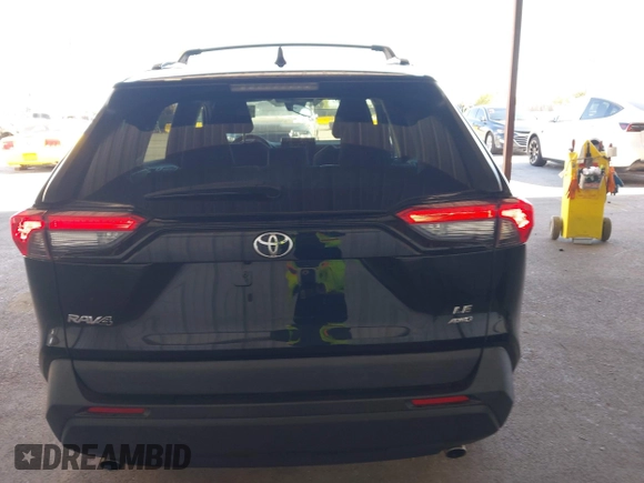 2021 Toyota RAV4 LE with VIN 2T3F1RFV1MC195589, listed as a IAAI auction lot 42509900 with 61,671 mi miles and . Bid and sale history available at DreamBid. Image 17.