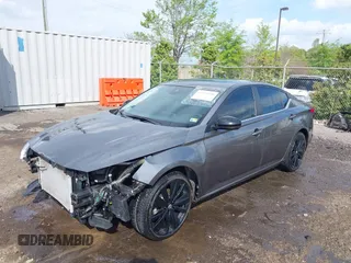 2021 Nissan Altima SR with VIN 1N4BL4CV2MN417391, listed as a IAAI auction lot 42074358 with 29,773 mi miles and . Bid and sale history available at carsss.com. Image 2.