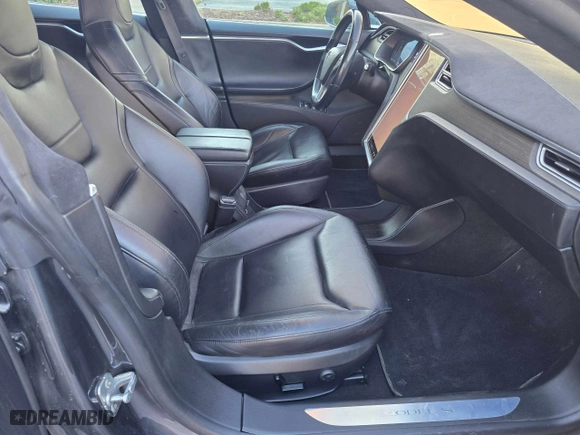 2014 Tesla Model S P85D with VIN 5YJSA1H29EFP62771, listed as a Copart auction lot 45972635 with 74,732 mi miles and Salvage Title. Bid and sale history available at carsss.com. Image 5.