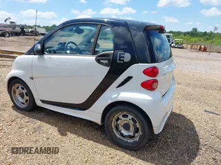 2016 Smart fortwo Passion with VIN WMEEJ9AA5GK842721, listed as a IAAI auction lot 41694475 with Not Provided miles and . Bid and sale history available at DreamBid. Image 3.
