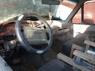 1996 Ford Bronco Custom with VIN 1FMEU15H4TLA86037, listed as a IAAI auction lot 41582668 with 1 mi miles. Bid and sale history available at carsss.com. Image 5.