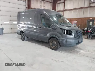 2017 Ford Transit z VIN 1FTYR1CM4HKB33857, wystawiony jako IAAI lot #42422668 z przebiegiem 329 755 mil mil oraz . Historia ofert i sprzedaży dostępna na DreamBid. Obrazek 1.
