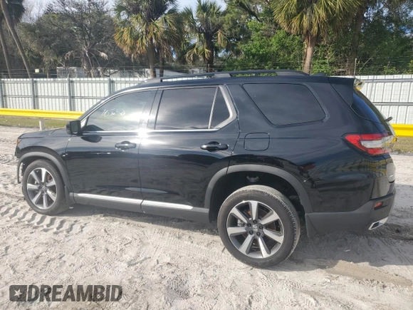 2024 Honda Pilot Elite with VIN 5FNYG1H87RB045935, listed as a Copart auction lot 43043765 with 10,544 mi miles and Salvage Title. Bid and sale history available at carsss.com. Image 2.