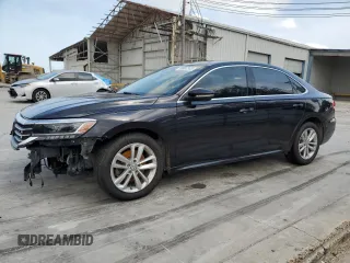 2020 Volkswagen Passat SE z VIN 1VWWA7A32LC006178, wystawiony jako Copart lot #54897345 z przebiegiem 82 734 mil mil oraz Szkoda całkowita • Salvage title. Historia ofert i sprzedaży dostępna na DreamBid. Obrazek 1.